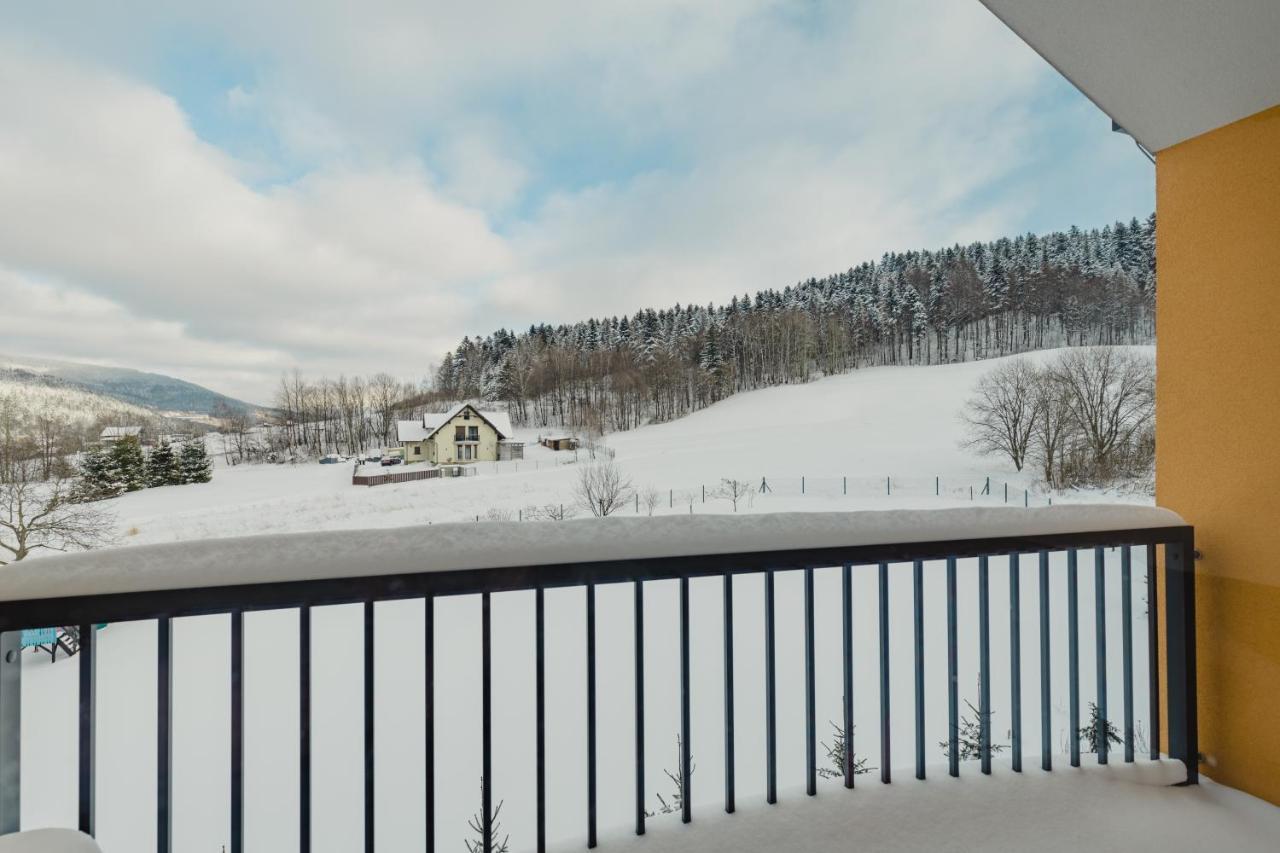 Szczyrk Ptasie Apartamenty Nowosc Z Widokiem Na Gory ภายนอก รูปภาพ